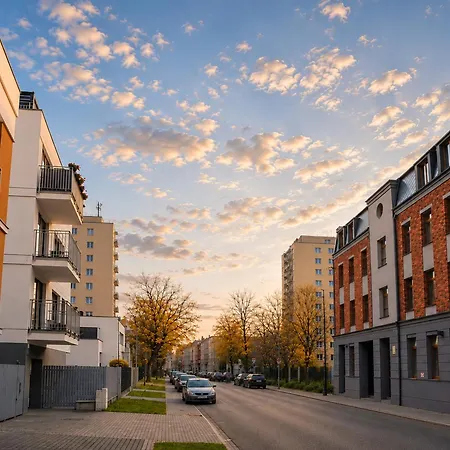 Insen Manufaktura Sauna I Masaze Superior * Lodz