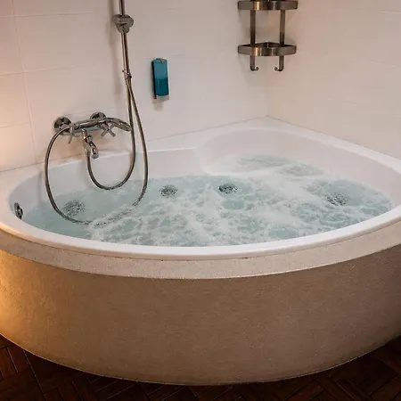 Apartman Insen Manufaktura Sauna I Masaze Superior *