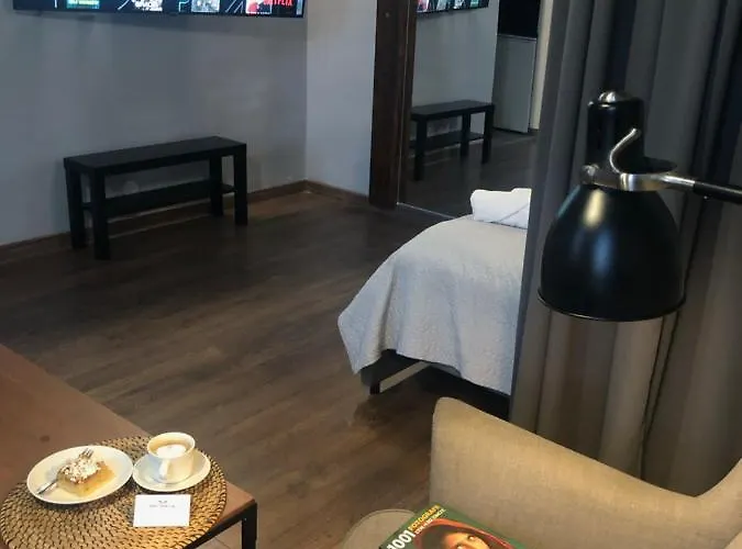 Piekarnia Apartamenty Manufaktura, Parking, Dostep Na Kod, Klima Łódź